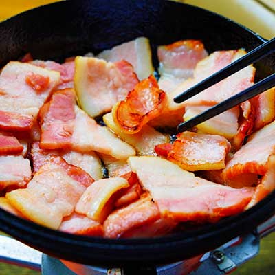 簡単焼くだけ！おつまみカリカリベーコン