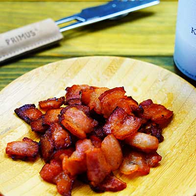 簡単焼くだけ！おつまみカリカリベーコン