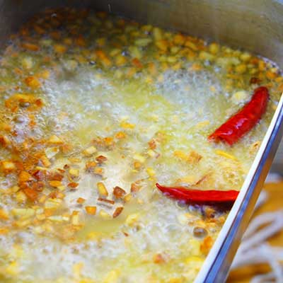 バジルとモッツアレラのトマトパスタ