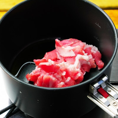 ほっと温まる!具材たっぷり豚汁