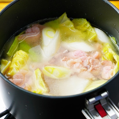 ほっと温まる!具材たっぷり豚汁