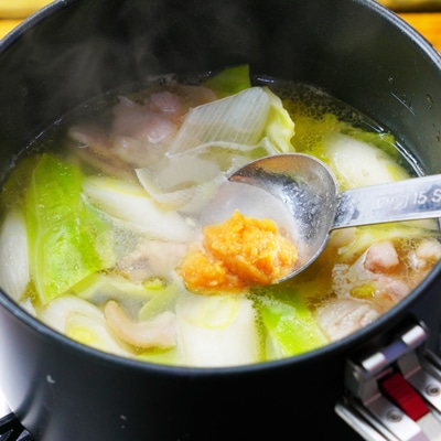 ほっと温まる!具材たっぷり豚汁