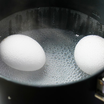 おつまみに!半熟卵のベーコン巻き