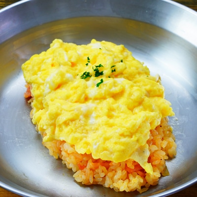 口の中でとろける！ふわふわ卵のオムライス