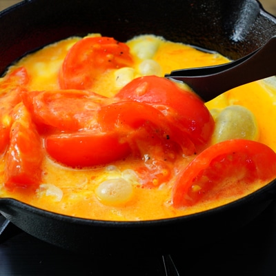 ごま油香る!トマトと卵の中華炒め