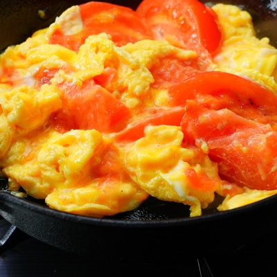 ごま油香る!トマトと卵の中華炒め