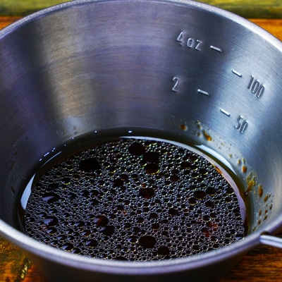 さっぱりおつまみに!トマトのニンニク醤油漬け