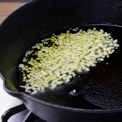 ミニトマトとベーコンのパスタ