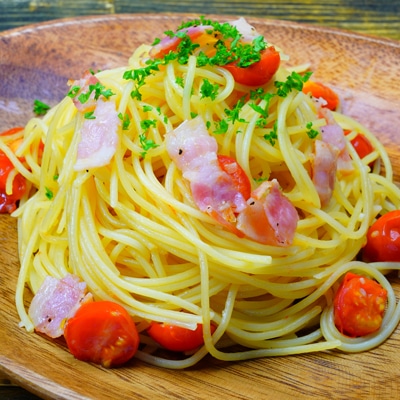 ミニトマトとベーコンのパスタ