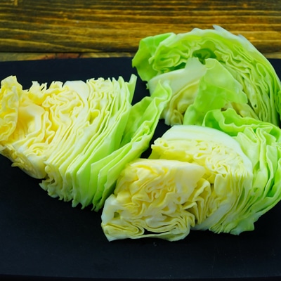 熱々バリうま!キャベツと豚バラ肉のもつ鍋風