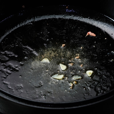 熱々バリうま!キャベツと豚バラ肉のもつ鍋風