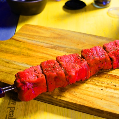 モウリョソースで食べる！シュラスコ