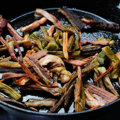 昔懐かしい!芋がらと油揚げの煮物