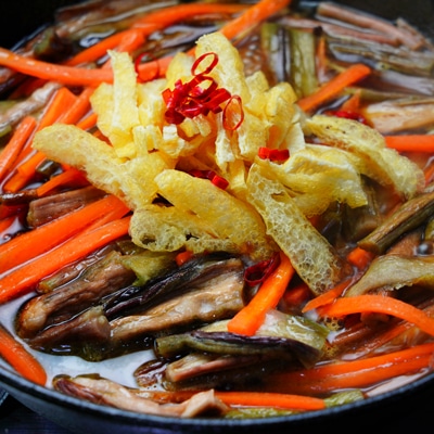 昔懐かしい!芋がらと油揚げの煮物