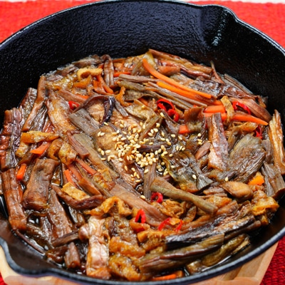昔懐かしい!芋がらと油揚げの煮物