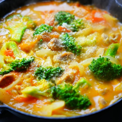 定番！チキンのトマト煮込み