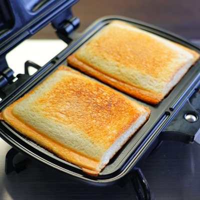 みんな大好き！ツナマヨのホットサンド