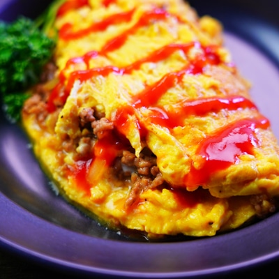 スキレットで作る!豚ひき肉入りオムレツ
