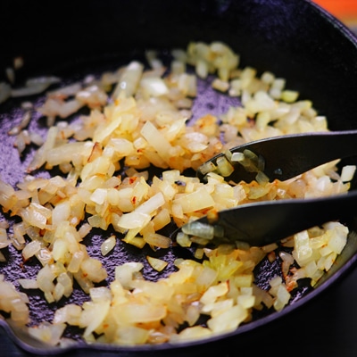 豚ひき肉で絶品ハンバーグ