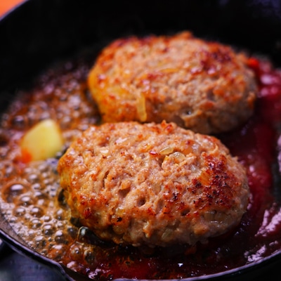 豚ひき肉で絶品ハンバーグ