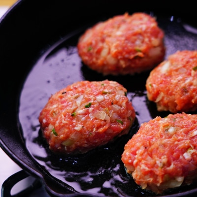 甘辛ダレがからむ！豚ひき肉のつくね