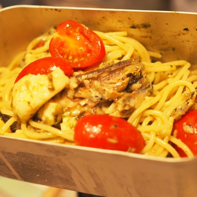 メスティンで作る！バジルソースのトマトパスタ