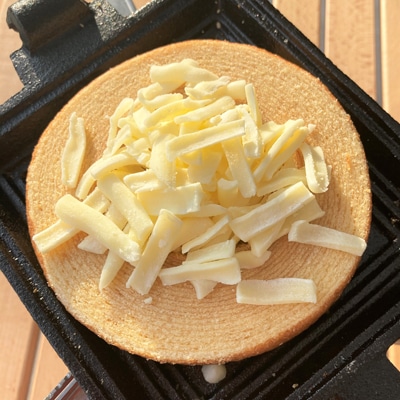 あまじょっぱいがたまらない！チーズ入りバウム