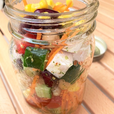 スプーンで食べる!ジャーコロコロサラダ