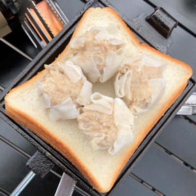 まるで肉まん風！ホットサンド