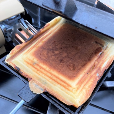 甘酸っぱい!ベリーホットサンドケーキ