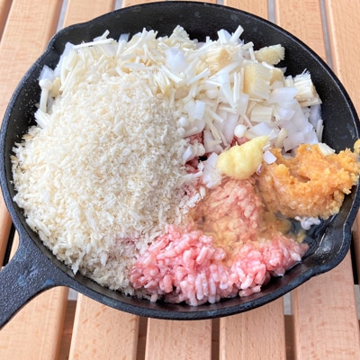 スキレットで作る！ドデカ味噌つくね