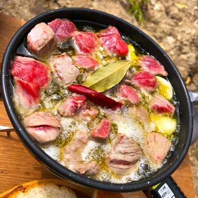 簡単絶品！ビーフアヒージョ