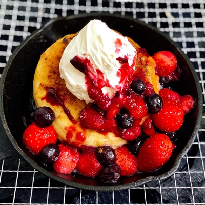 甘酸っぱいホットデザート!イチゴのベーグルフレンチトースト