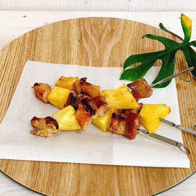 フルーティーでジューシー!豚バラとパイナップルのシュラスコ