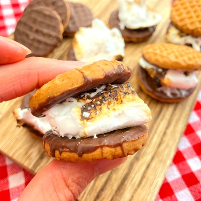 再現レシピ!アニメゆるキャン△の「とろ〜り❤︎焼きマシュマロでスモア」