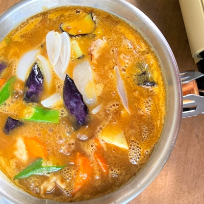 再現レシピ！アニメゆるキャン△の「不思議な味！？豚骨煮込みカレー」