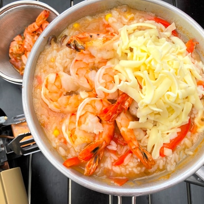 再現レシピ!アニメゆるキャン△の「えび香る!エビとトマトのリゾット」