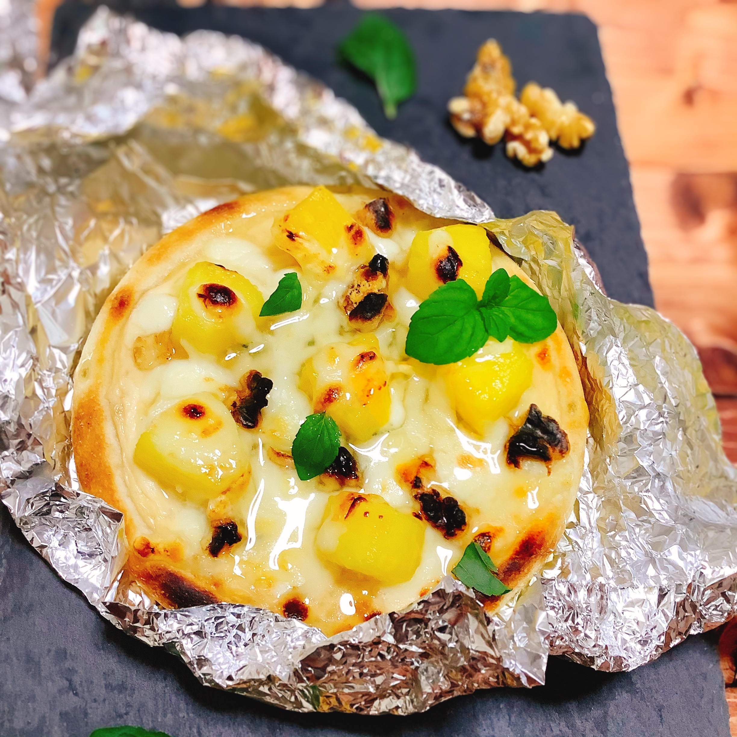 コンビニ商品だけで！お手軽フルーツピッツァ