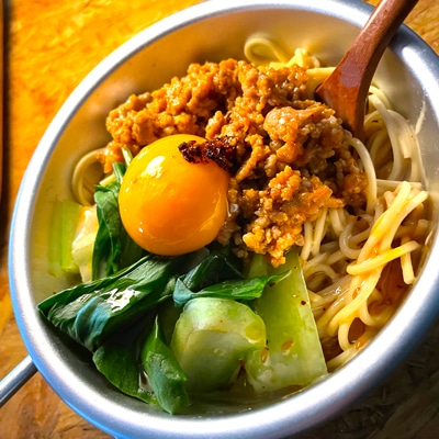 お酒のシメに！簡単に作れる汁なし坦々麺