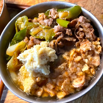 お酒のシメに!生姜たっぷり肉うどん