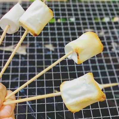 しゅわしゅわとろける!さくらんぼの焼きマシュマロヨーグルトパフェ