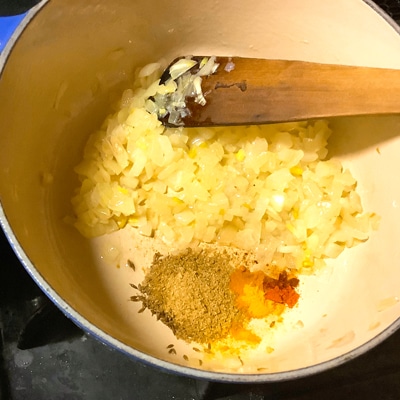 お酒のシメに!一日分の野菜がとれるインドカレー