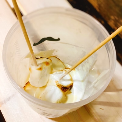 しゅわしゅわとろける!さくらんぼの焼きマシュマロヨーグルトパフェ