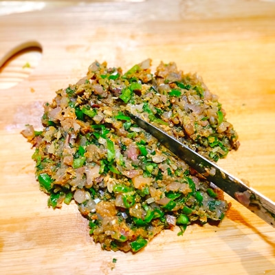 お酒のシメにだし汁が染み渡る!あじのなめろう茶漬け