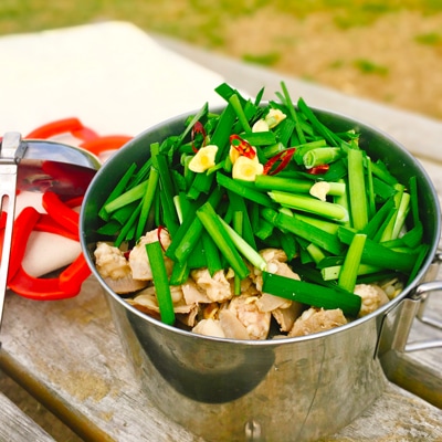 お酒のシメに！絶品ぷるぷるもつ煮込みラーメン