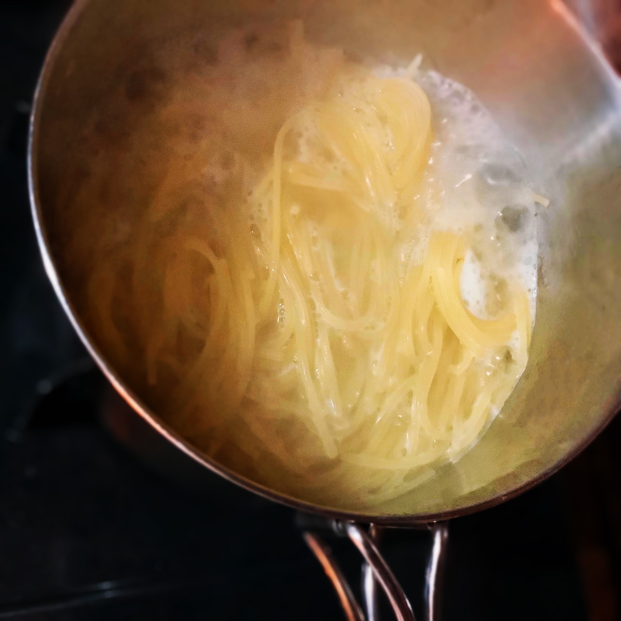 スモークホタテとガリバタ醤油の水漬けパスタ